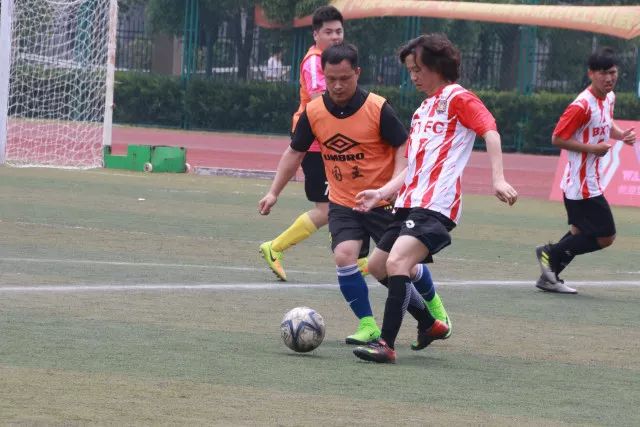 热身赛前瞻：王俊杰与胡明轩能否在对乌拉圭二战复苏